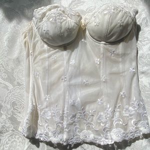 ***SOLD Vintage lace corset